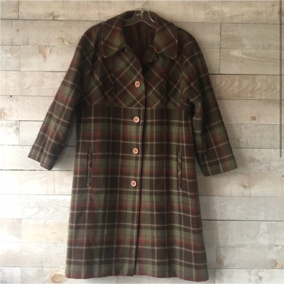 Granny’s Plaid wool coat - Picture 1 of 9